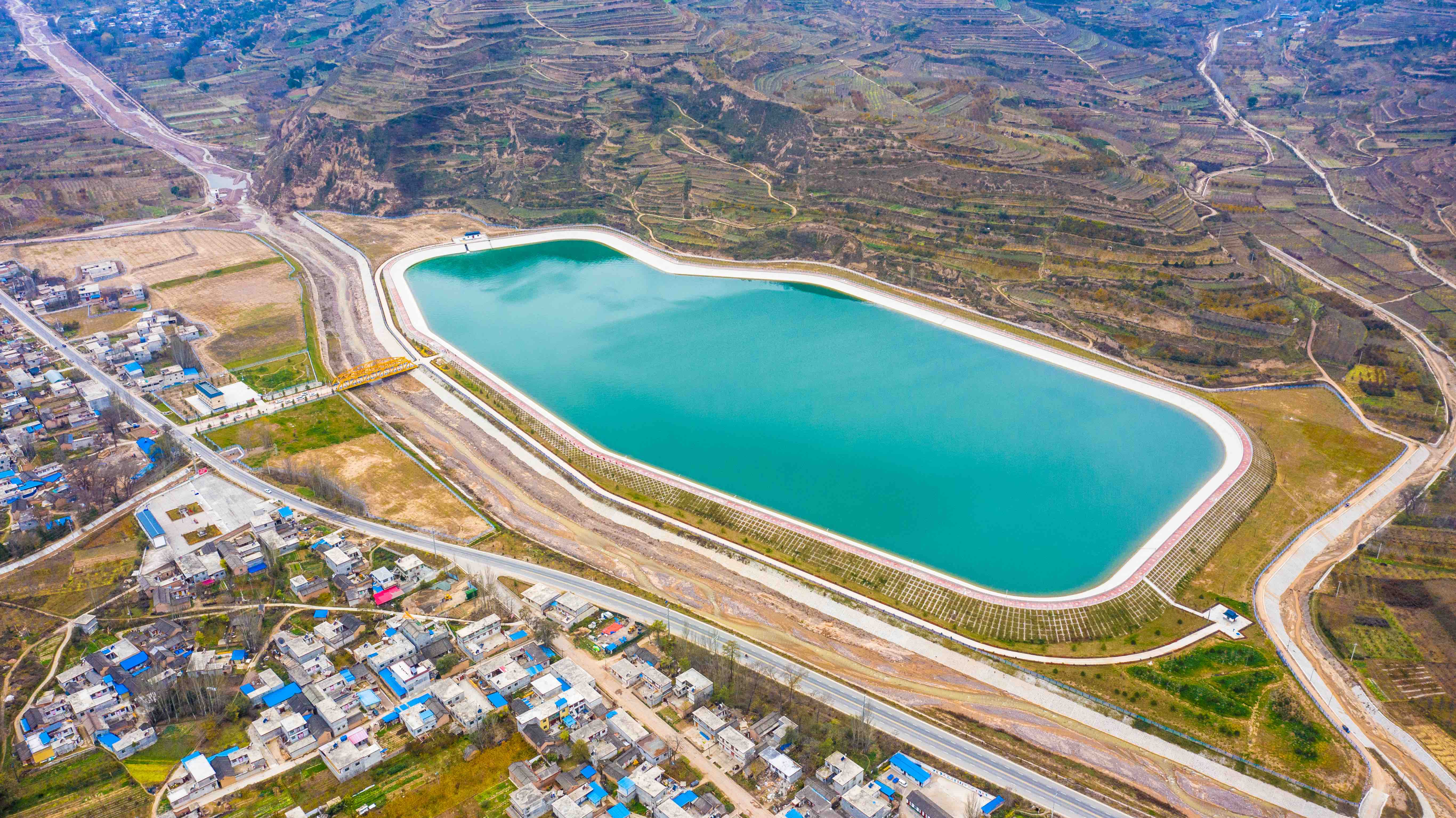 天水市城区引洮供水工程杨家湾调蓄水池。水利部供图