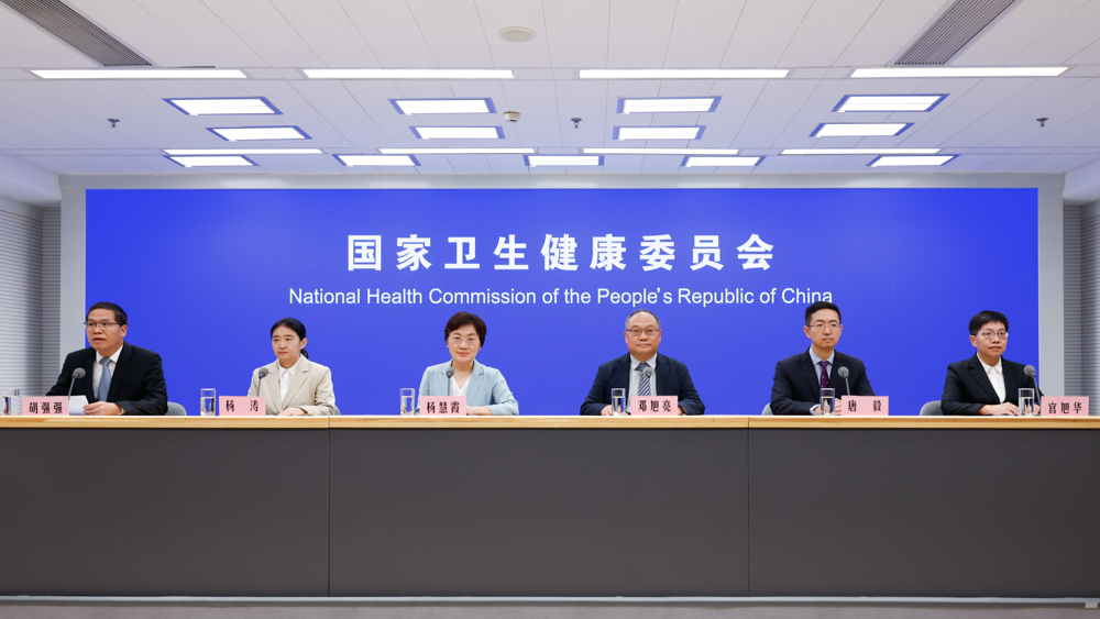 卫健委发布会现场。人民网记者 丁亦鑫摄