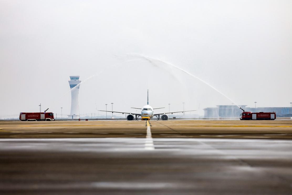 CX968航班从香港飞抵长沙。受访方供图