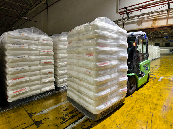 打包好的POE正在装车。受访者供图