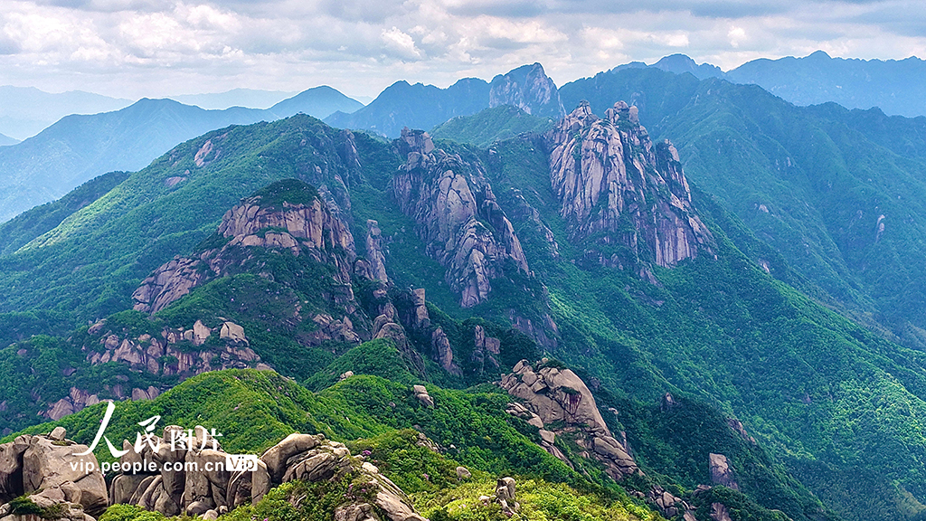 安徽池州：九华山风光