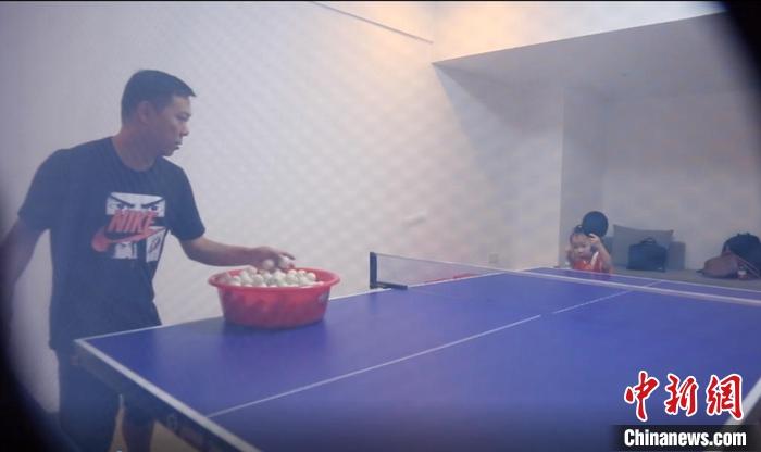 图为陈思杨正在训练。姜涛 摄 图为陈思杨正在训练。姜涛 摄