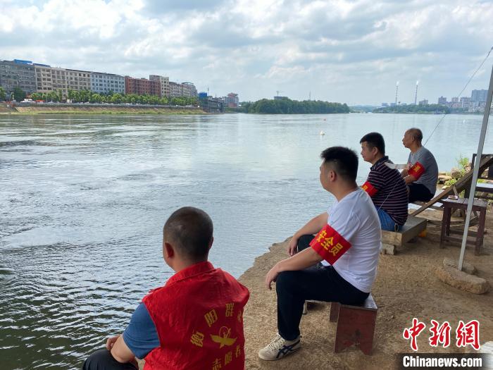 湖南耒阳防溺水探索:堵疏结合盯人亦盯水