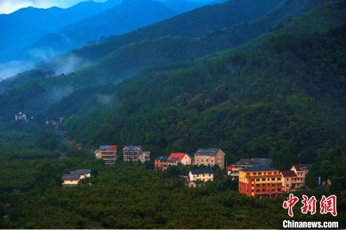 杭州临安乡村。 杭州市临安区文化和广电旅游体育局提供 点击进入下一页