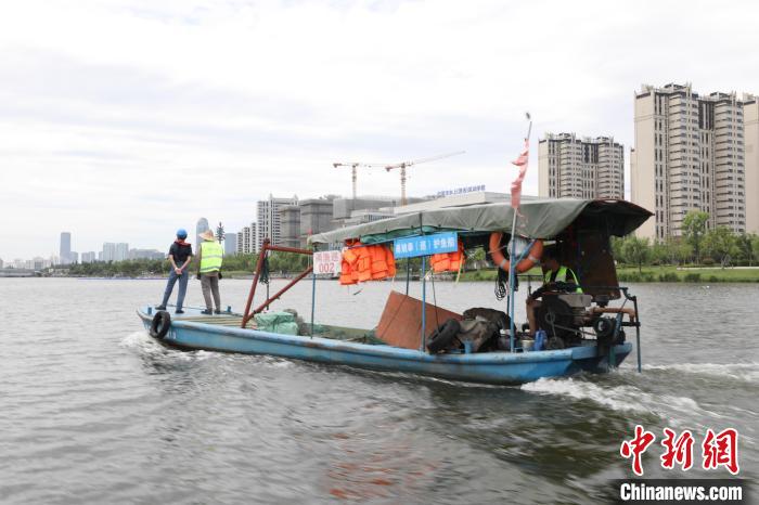 浙江宁波捕鱼郎变身护渔人书写“渔舟唱晚”生态守护故事