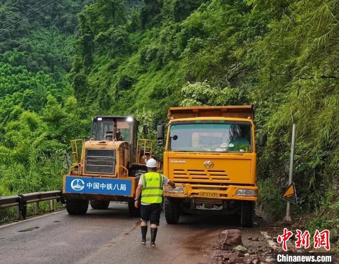 抢险救援现场。中铁八局七公司 供图