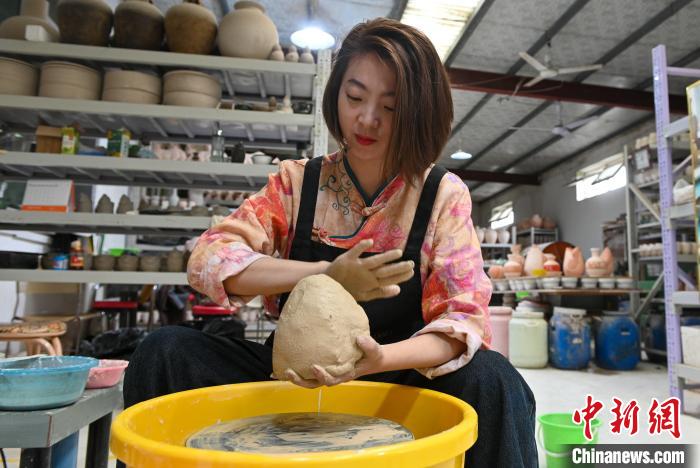 砥志研思十数载一生一事传辽瓷