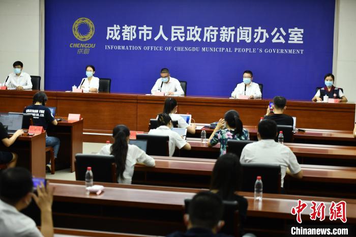 成都市疾控中心：市民若发热、头痛请勿自行服药