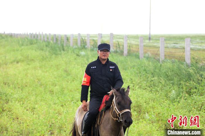 图为斯日门。 白玉泉 摄 图为斯日门。 白玉泉 摄