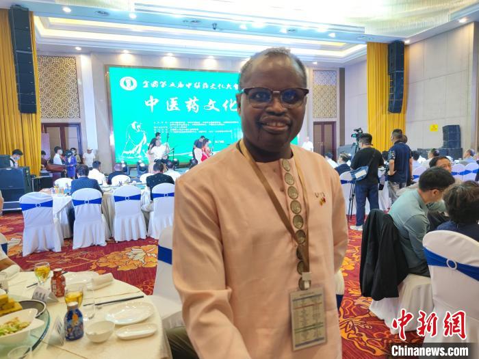 独家对话首位洋中医博士:不扎根文化的中医药只是“术”