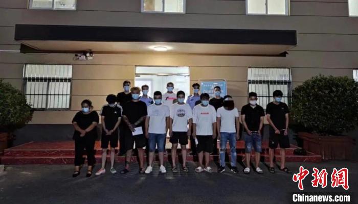 抓获犯罪嫌疑人 安徽警方供图