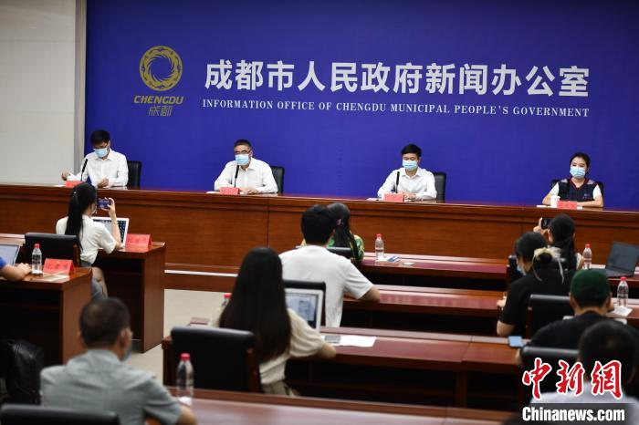 成都“8·25疫情”有两个游泳场所已关联多例病例