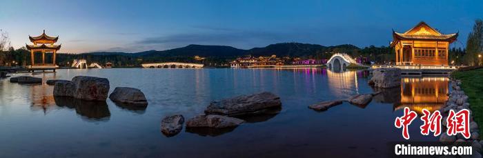 龙马湖。　杨小秋 摄