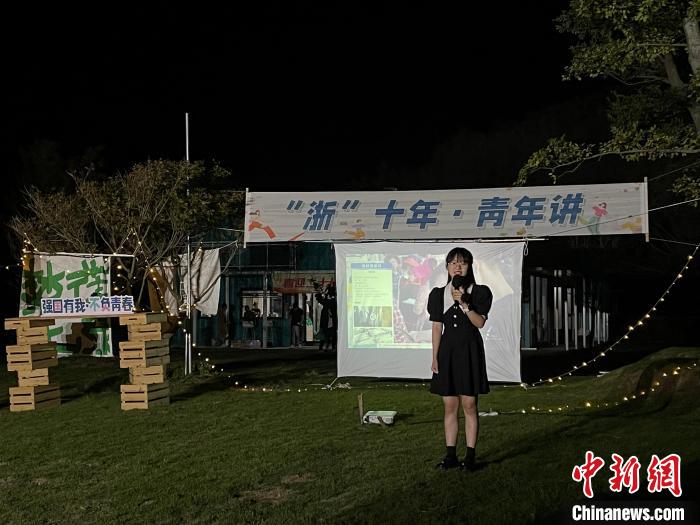 “理论后备箱”宣讲现场。 象山县委宣传部供图 “理论后备箱”宣讲现场。 象山县委宣传部供图