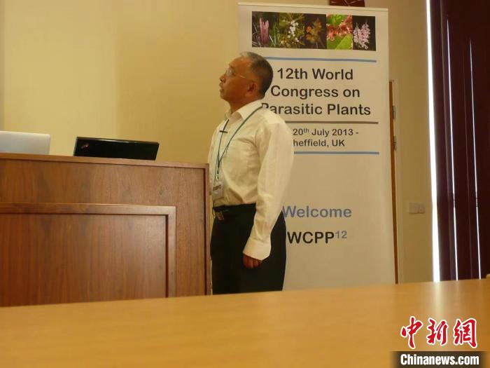 药学教授研究“沙漠人参”十八年带农牧民荒漠掘金