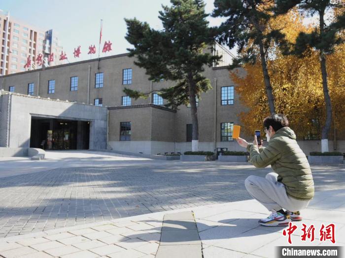 长春小伙妙笔绘家乡：“凭空消失”的画板引来大量关注
