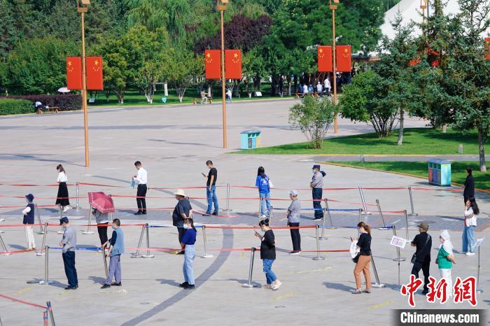 西宁共收治阳性感染者6434名出院及解除隔离808例