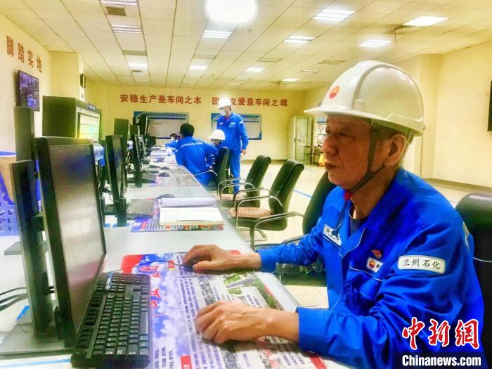 甘肃技能大师工作室：“传真经”育新人培养高素质队伍