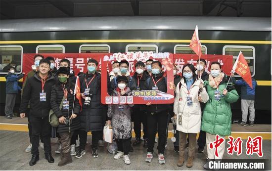 “红旗渠号”红色旅游专列首发团发车