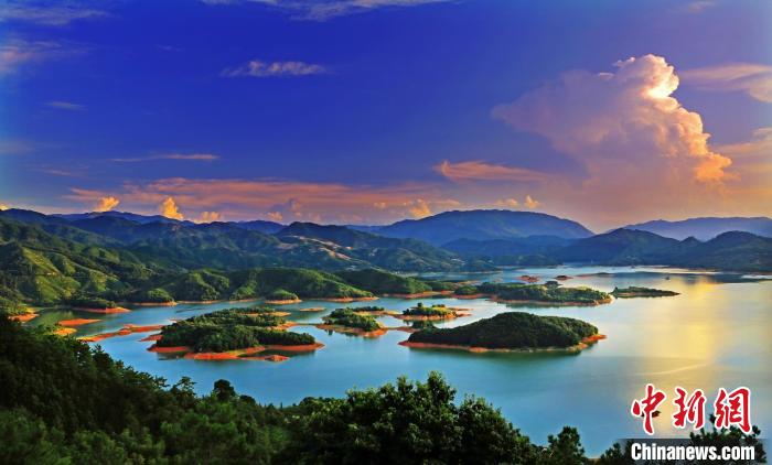 古田县翠屏湖景区,山清水秀、景色迷人,名胜古迹众多。 宁德市委宣传部 供图 古田县翠屏湖景区,山清水秀、景色迷人,名胜古迹众多。 宁德市委宣传部 供图