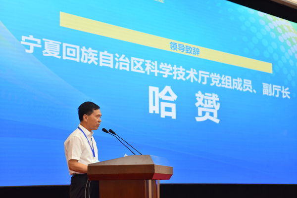 宁夏回族自治区科学技术厅党组成员、副厅长哈赟。人民网记者 杜燕飞摄